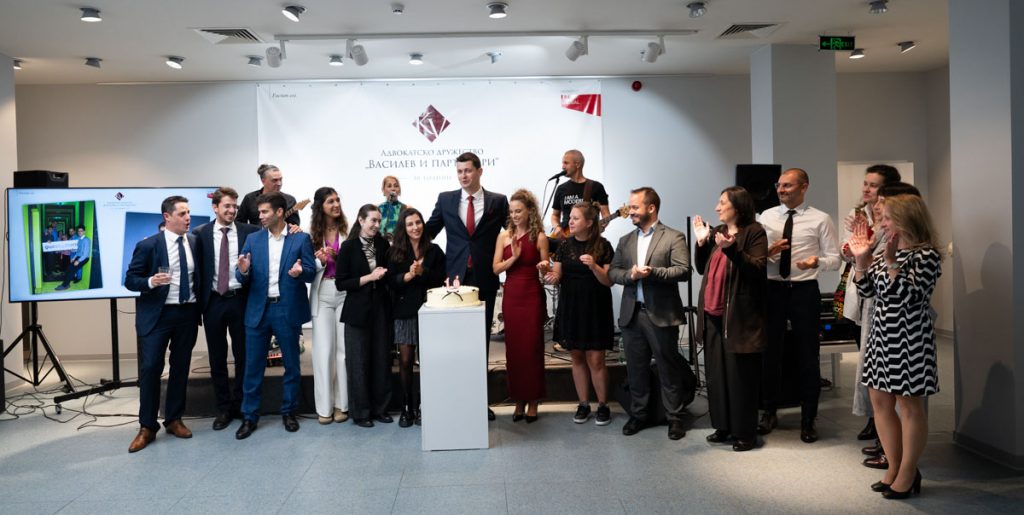 We celebrated the 10th anniversary of our law firm with a lively party full of good spirits